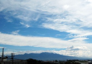 高崎から観た赤城山 01