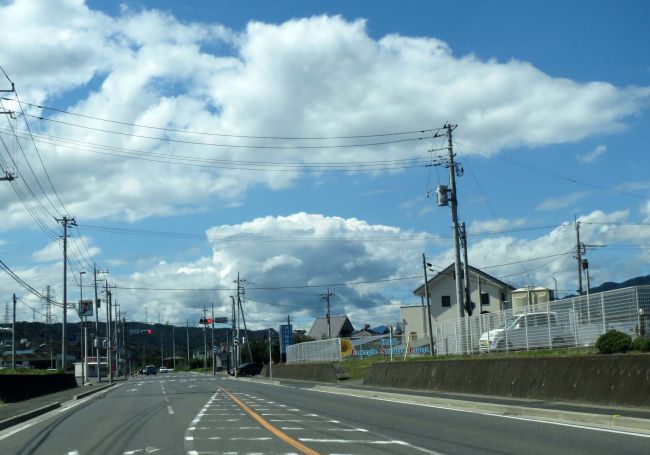 吾妻郡高山村 静かな森の別荘は開放感いっぱい 嬬恋 北軽井沢逍遥