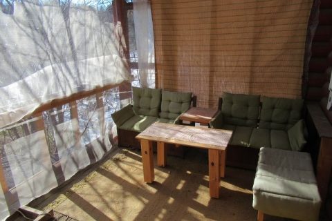 自然を満喫できる北杜市小淵沢町にある「ホンカ」のログハウス物件をご紹介
