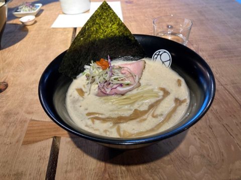 北杜市の隠れ家ラーメン店「無垢」〜築100年の古民家で味わう極上ラーメンの魅力〜