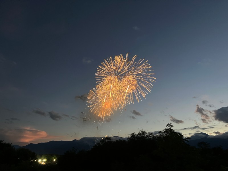 自然と空と花火を楽しむ安曇野花火大会