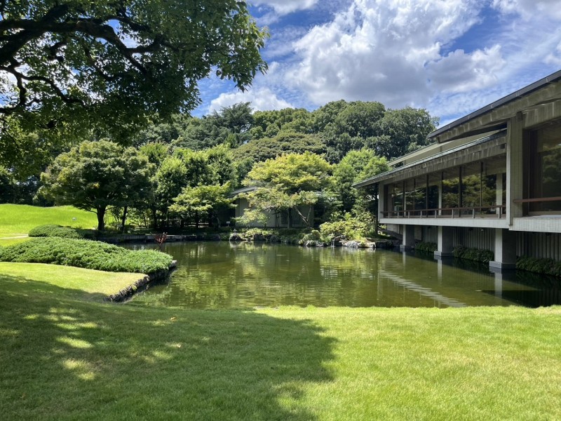 和風別館の池