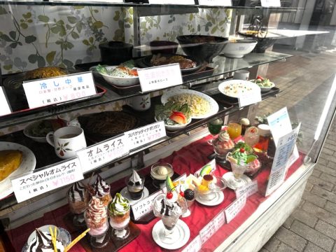 昭和と平成の面影を残すショーケース