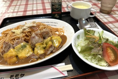【群馬県】「今日から俺は!!劇場版」の聖地・パーラーレストランモモヤで食べるT-1グランプリ優勝グルメ