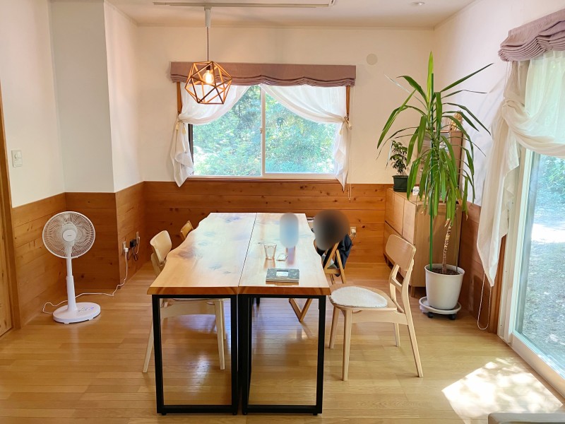 森の中のおうちカフェ＆ベッドInti Grdenの店内2