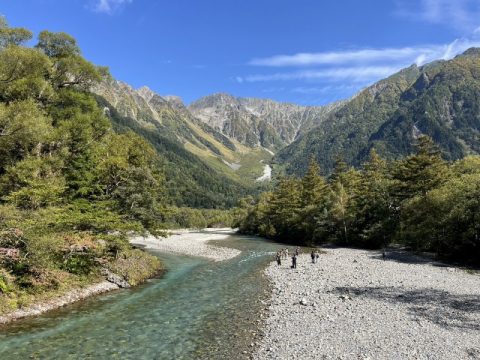 【長野県　松本市】スニーカーで挑んだ20キロ　秋の上高地　明神池から徳沢へ