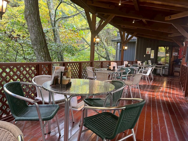 明治亭テラス席