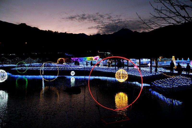 国営アルプスあづみの公園のイルミネーション