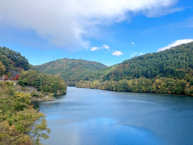 もみじ湖の紅葉祭り