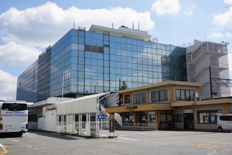 富士山駅とバスターミナル