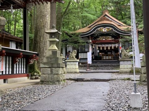 【山梨・富士吉田】お金に困りたくなければこの神社に行け!日本一の金運神社「新屋山神社」