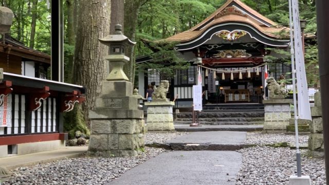 新屋山神社