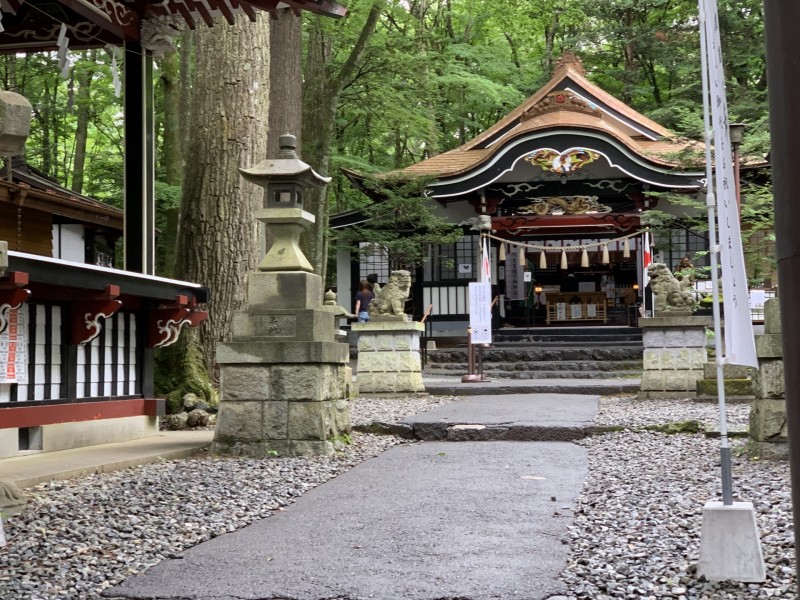 新屋山神社