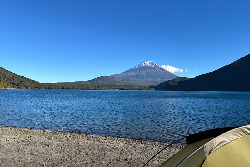 本栖湖　富士山が見えるキャンプ場