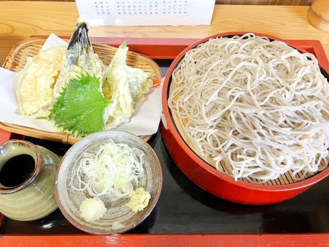 【長野県安曇野市】移住後の楽しみ!バナナマンも来た、地元の人気そば店「そば処 寿々?(スズキ)」