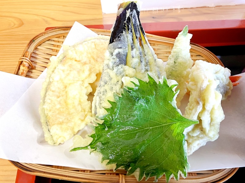 そば処 寿々㐂（スズキ）の天ぷら
