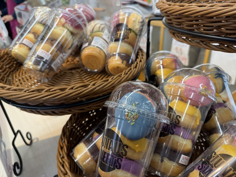 地元飲食店のドーナツ