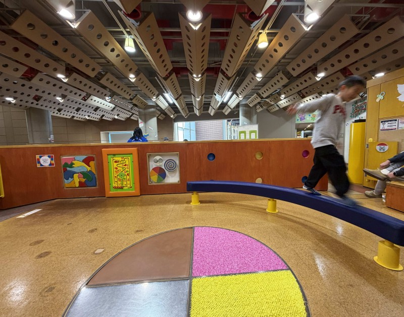 山梨県立科学館　子ども遊び場