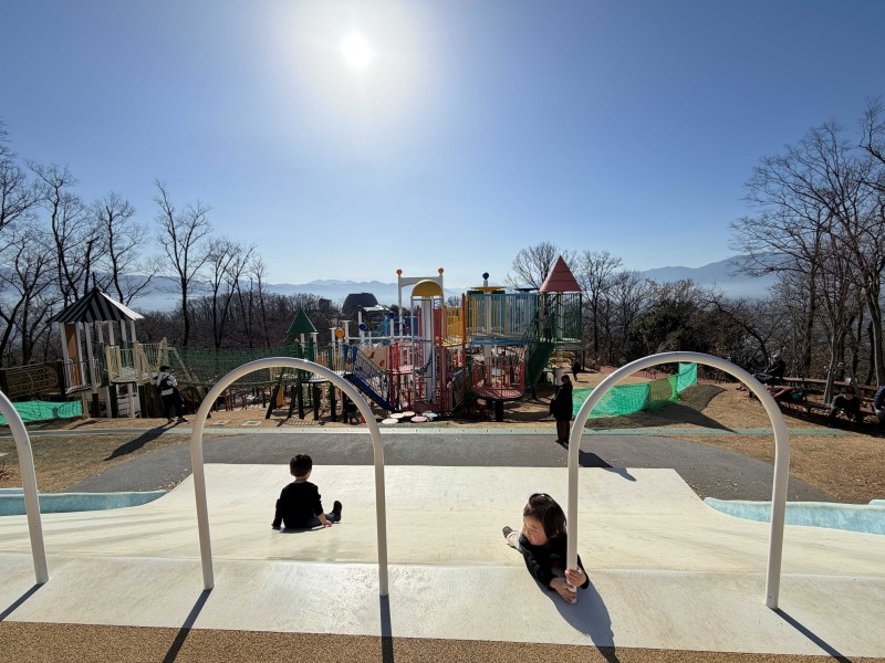 山梨県立科学館　子ども遊び場　こどもの国　山梨　移住