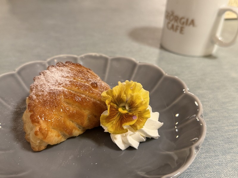 欧風食堂バンデミュールのアップルパイ